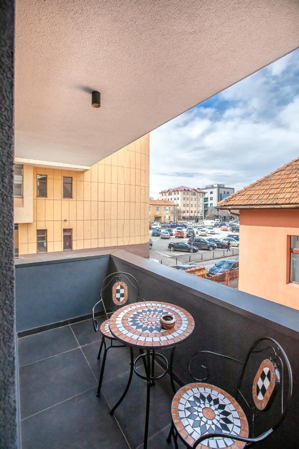 Cosmopolit Booking Braşov Exterior foto